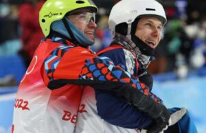 Rusya ve Ukrayna olimpiyatlarda birbirine sarıldı