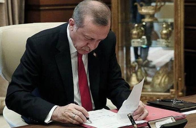 AKP’li Cumhurbaşkanı Erdoğan’dan çok sayıda atama ve görevden alma