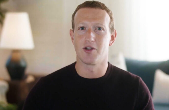 Facebook’un kurucusu Zuckerberg’den ‘sansür’ itirafı