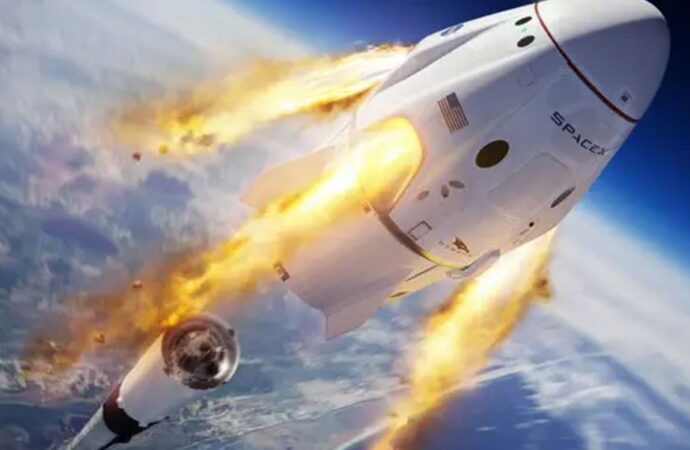 SpaceX Dragon aracı büyük bir korku yarattı