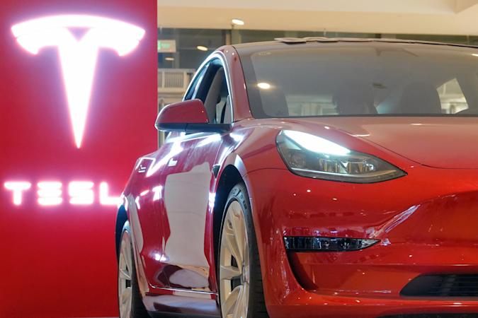 Tesla araçlarında lazerli silecek dönemi yakında başlıyor