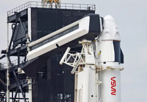  SpaceX , dördüncü ve son kapsülünün üretimini tamamladıktan sonra yeni Crew Dragon gemisi üretmeyi bırakacak. 