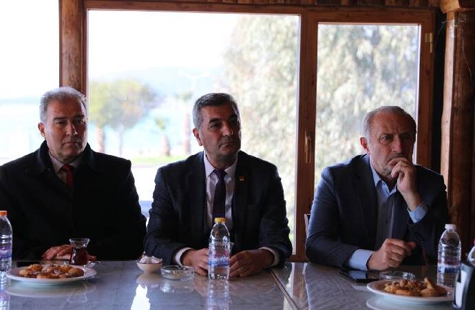 Başkan Atabay ve CHP heyeti Didim’de balıkçılığın geleceği için toplandı