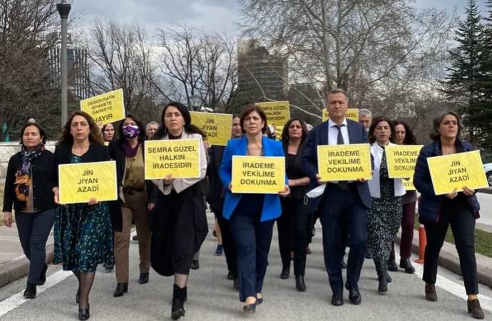HDP Meclis’te Semra Güzel’in dokunulmazlığı için yürüdü