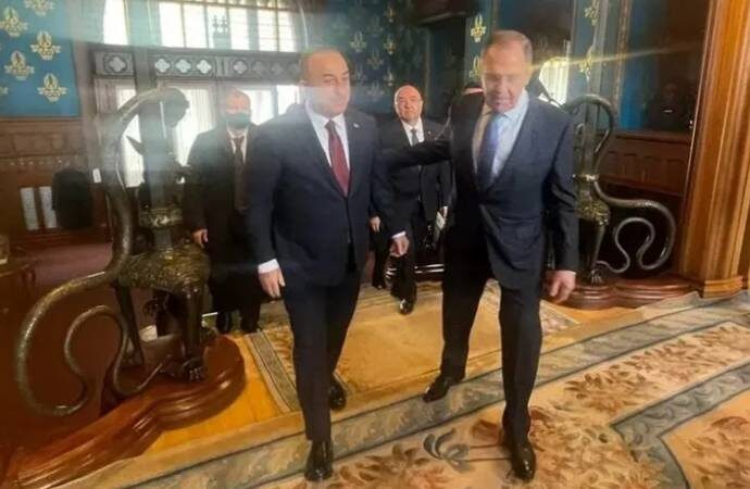 Lavrov-Çavuşoğlu görüşmesi sona erdi: Türkiye’nin yaklaşımı son derece dengeli