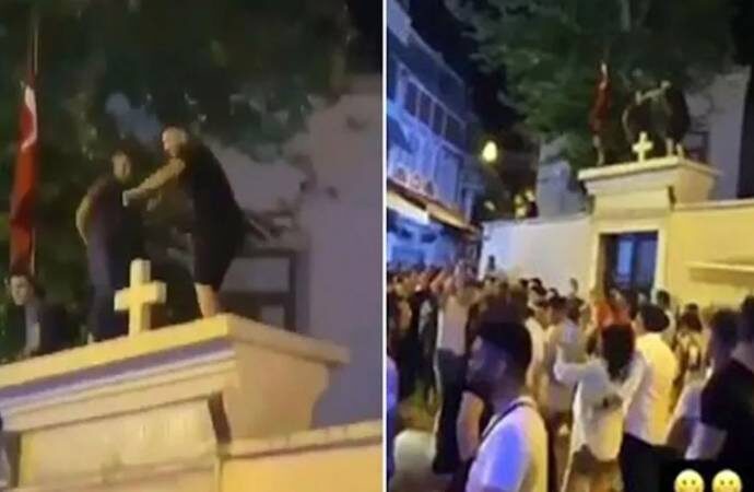 Kadıköy’de kilise kapısı üstünde dans edenler beraat etti