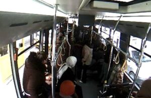 Otobüs şoförü bayılan yolcuyu hastaneye yetiştirdi