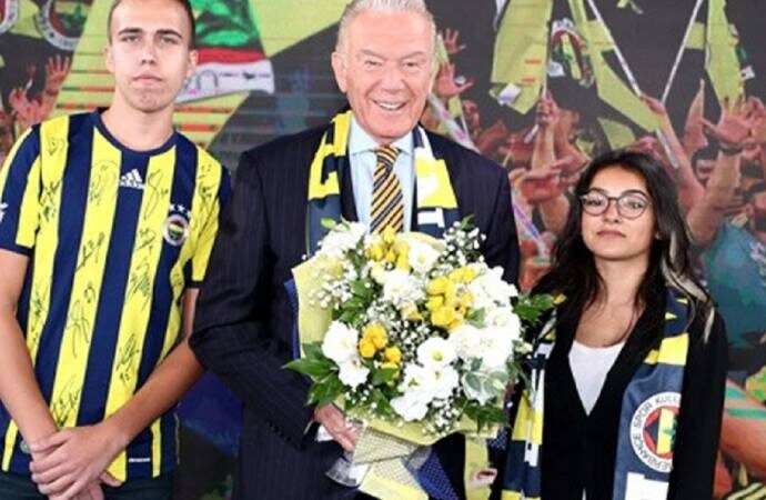 Fenerbahçe’de sürpriz! Uğur Dündar adaylığını açıkladı