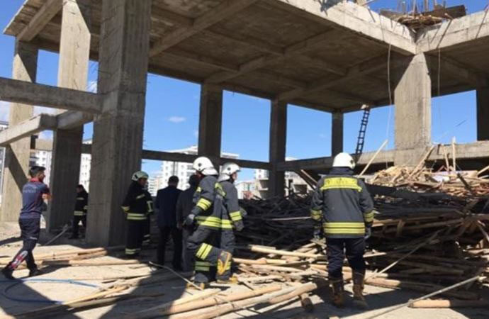 Diyarbakır’da inşaat çöktü! İşçiler enkaz altında