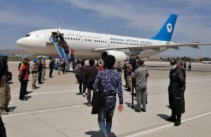 227 kaçak göçmen hava yolu ile sınır dışı edildi
