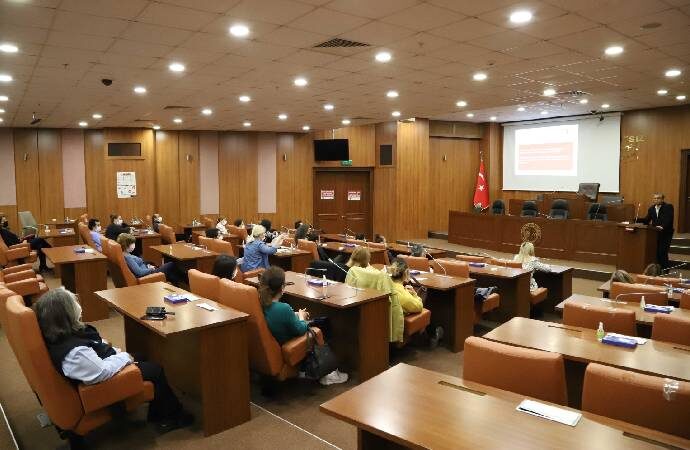 Kartal Belediyesi personeline kanser bilinçlendirme semineri