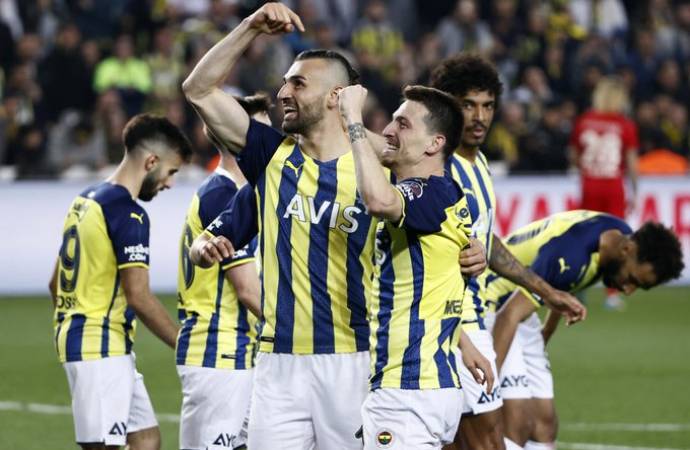 Fenerbahçe yenilgiyi unuttu! Son 11 maçta 10. galibiyet