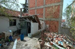 Edirne’deki rüzgar çatıları uçurdu: Bir kişi yaralandı