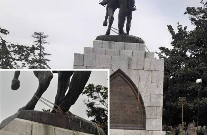 Samsun’daki Onur Anıtı’na saldıranların cezası belli oldu