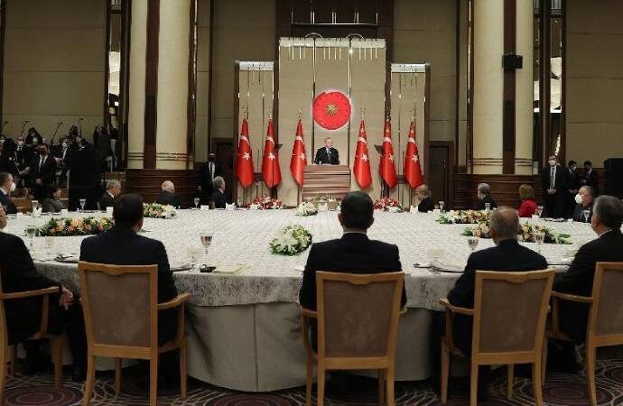 “AKP’nin vefa buluşmaları bayramdan sonra hız kazanacak”