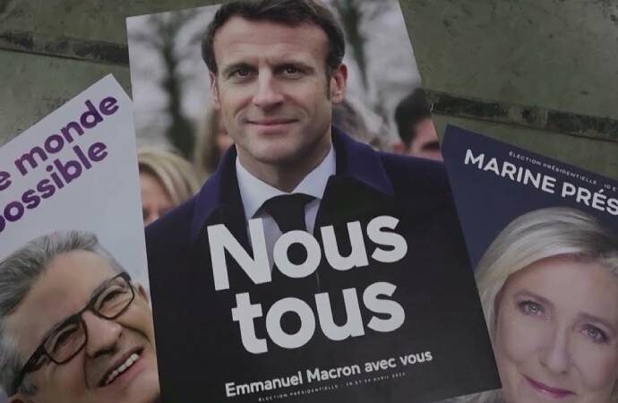 Fransa’da cumhurbaşkanlığı seçimi başladı