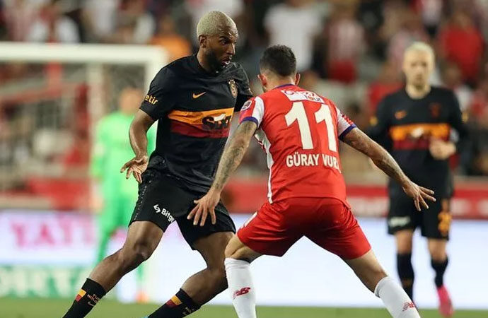 Galatasaray sezonun son maçını 1 puanla kapattı!