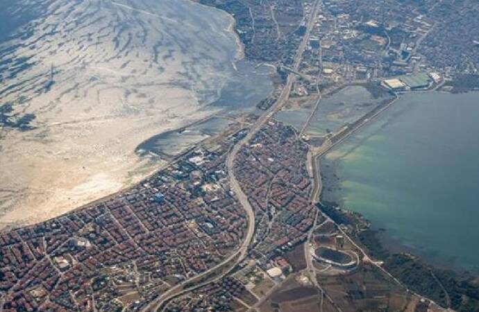 CHP’li Karabat: Kanal İstanbul’a güvenenler yaya kaldı