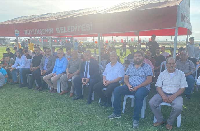 Büyükşehir destekli futbol turnuvası başladı