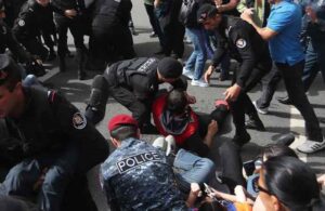 Ermenistan’da Paşinyan eylemleri devam ediyor: 48 gözaltı