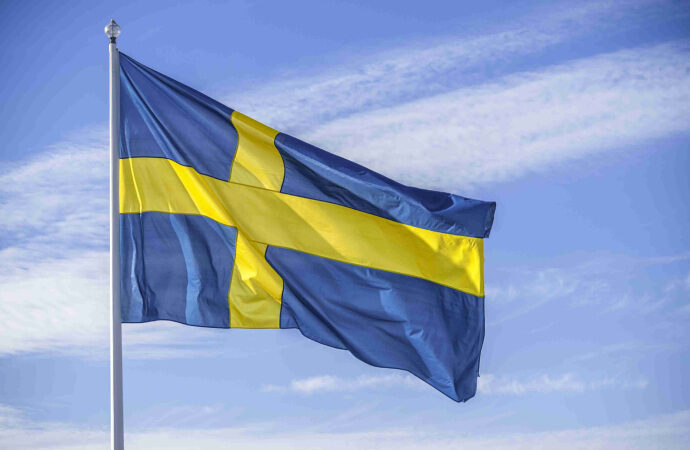İsveç’te cinsiyetçi yasak! Ukraynalı kadınların şort giymesi yasaklandı