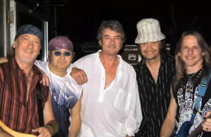 Deep Purple konser için Kars gravyeri ve imam bayıldı istedi
