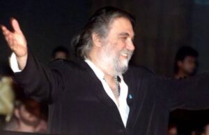 Dünyaca ünlü Yunan besteci Vangelis hayatını kaybetti