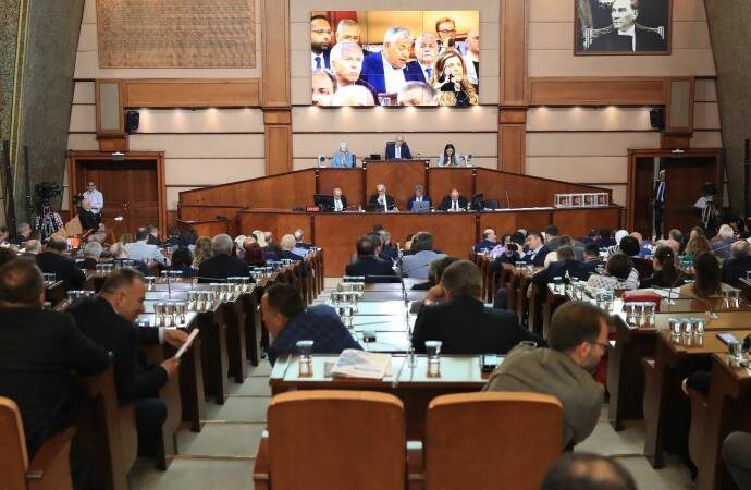 İBB Meclisi’nde oy çokluğu ile geçti: Swiss otel arazisinin satışına onay