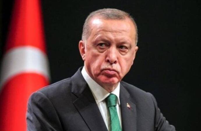 Erdoğan: Seçme yaşını biz indirdik