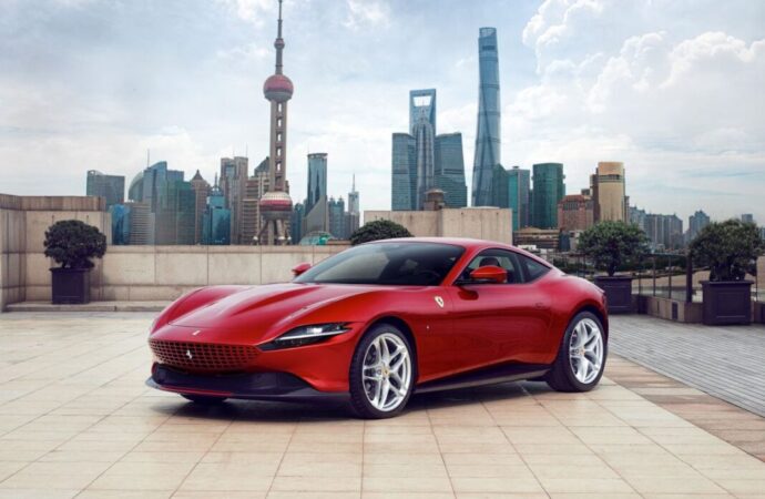 Ferrari ilk elektrikli otomobili 2025’te çıkacak