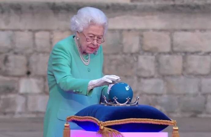 Kraliçe 2. Elizabeth kutlamada rahatsızlandı