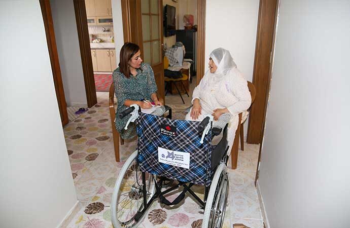 Büyükşehir engelli vatandaşların manuel ve akülü sandalye ile çeşitli ihtiyaçlarını karşılıyor