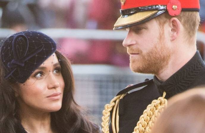 Prens Harry ve Meghan Markle kızlarının fotoğrafını ilk kez paylaştı
