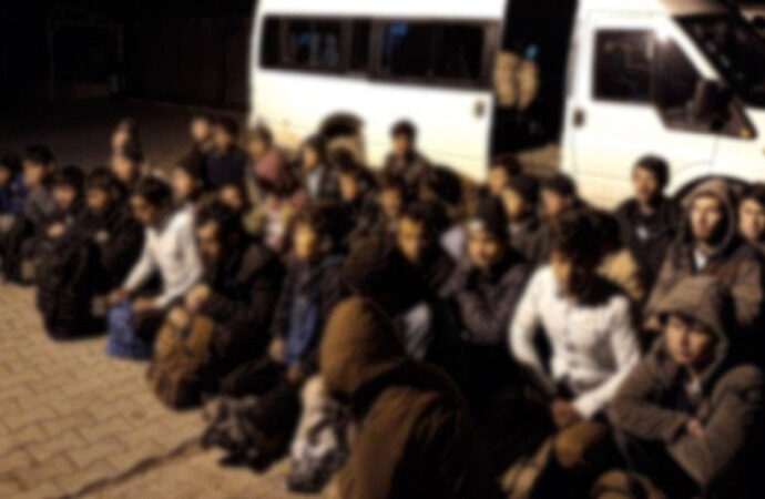 Esenyurt’ta iki bin 916 kaçak göçmen yakalandı