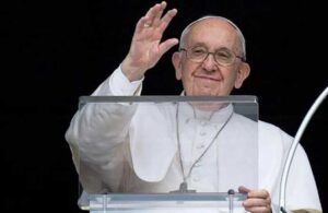 Papa Francis istifa edecek iddiası