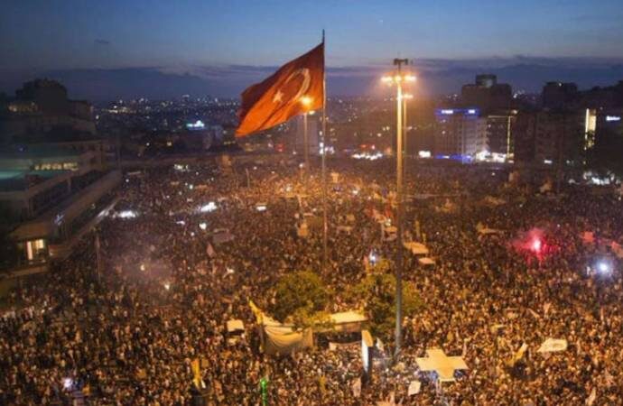 İstanbul İtfaiyesi: Gezi’de yanan cami yok
