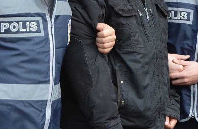 Yunanistan’a kaçarken yakalanan 2 FETÖ şüphelisi tutuklandı