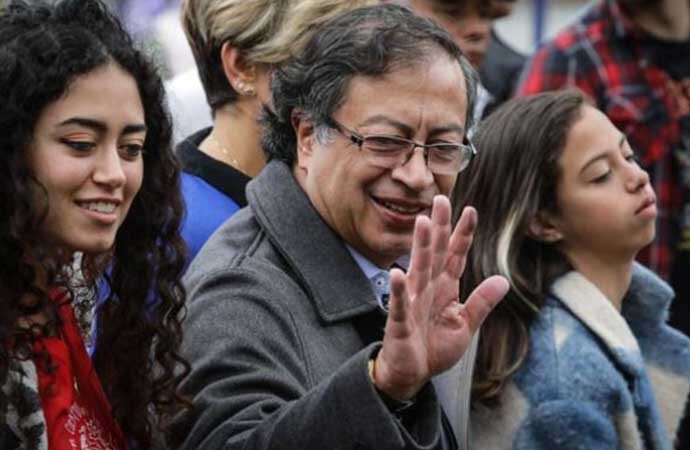 Kolombiya’da bir ilk! Solcu aday Petro Cumhurbaşkanı seçildi
