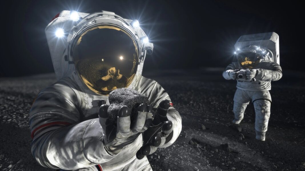 NASA, yeni astronot kıyafetleri hazırlamak için düğmeye bastı