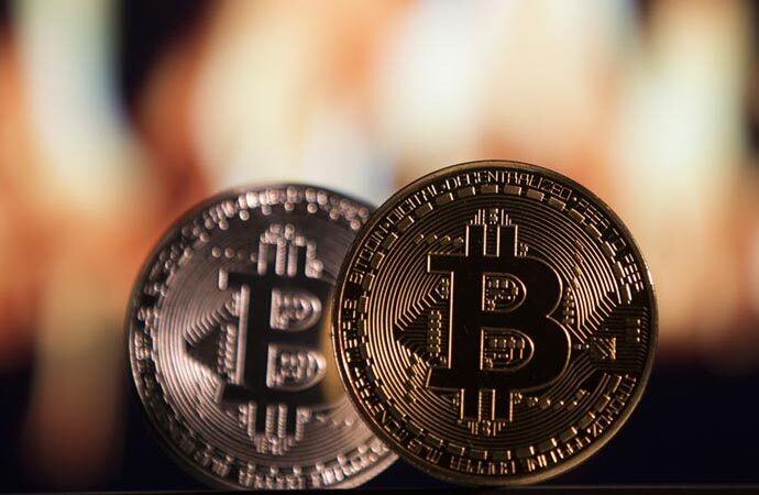 Bitcoin 17 bin doların altına geriledi