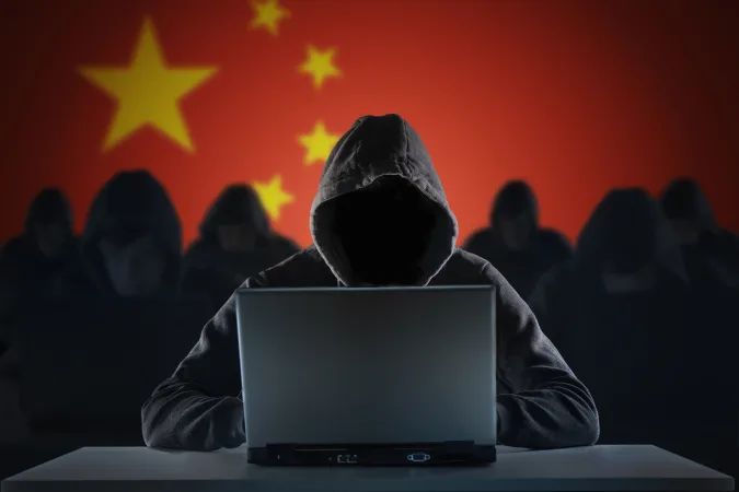 Bir milyar Çinli vatandaşın verileri çalındı