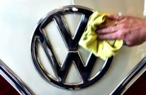 Volkswagen benzinli otomobilleri bırakmak istemiyor