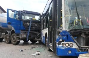 Gazeteci Alican Uludağ’ın bulunduğu otobüs kaza yaptı