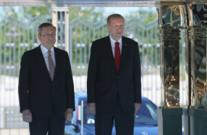 Erdoğan kendisine ‘diktatör’ diyen İtalya Başbakanı’nı resmi törenle karşıladı