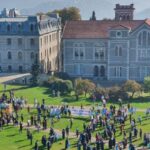Boğaziçi Üniversitesi Rektörlüğü mezun kartlarını süresiz iptal ediyor