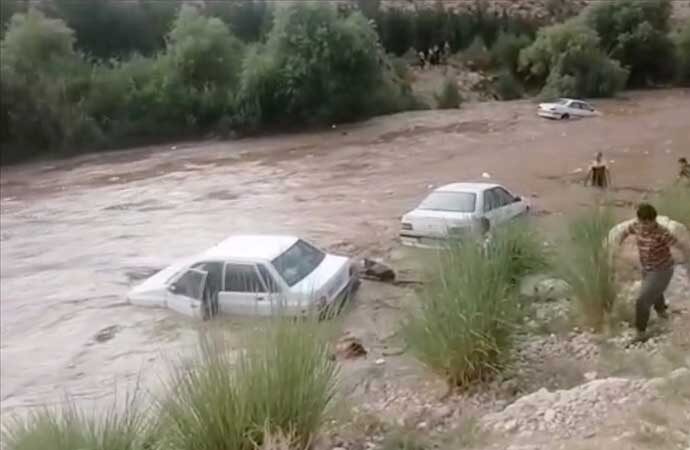 İran’da sel felaketi! 20 kişi ölü