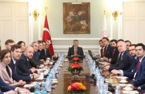 Nebati’nin ‘çok olumlu’ dediği Londra toplantıları sonrası Türkiye’den 10 milyar dolar uçmuş