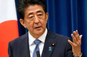 Silahlı saldırıya uğrayan eski Japonya Başbakanı Abe hayatını kaybetti