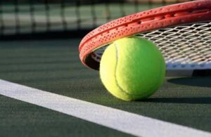 Teniste iki şampiyon: Ergi Kırgın ve Zeynep Sönmez