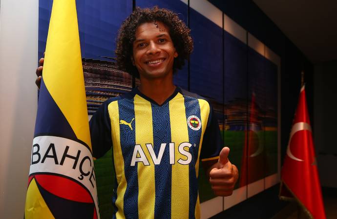 Brezilyalı Willian Arao resmen Fenerbahçe’de